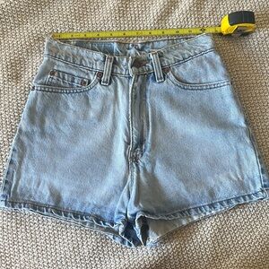 VINTAGE LEVI 512 SLIM FIT SHORTS